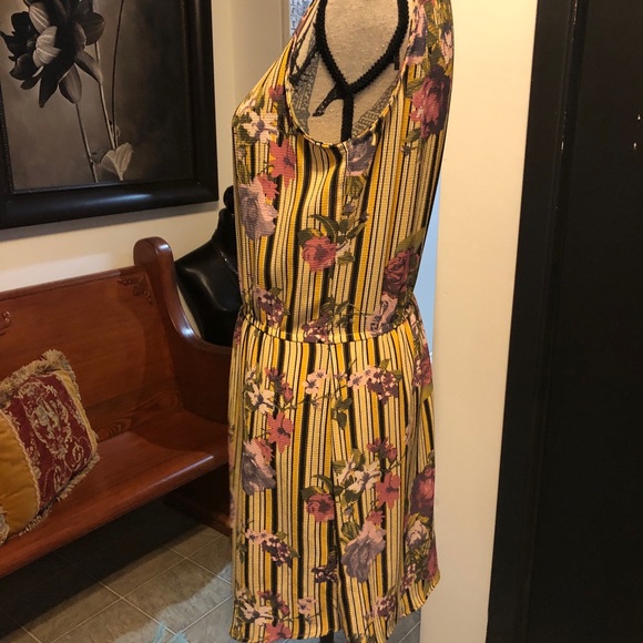 EUC Women’s Stella Tweed Zip Floral Dress - Picture 4 of 7